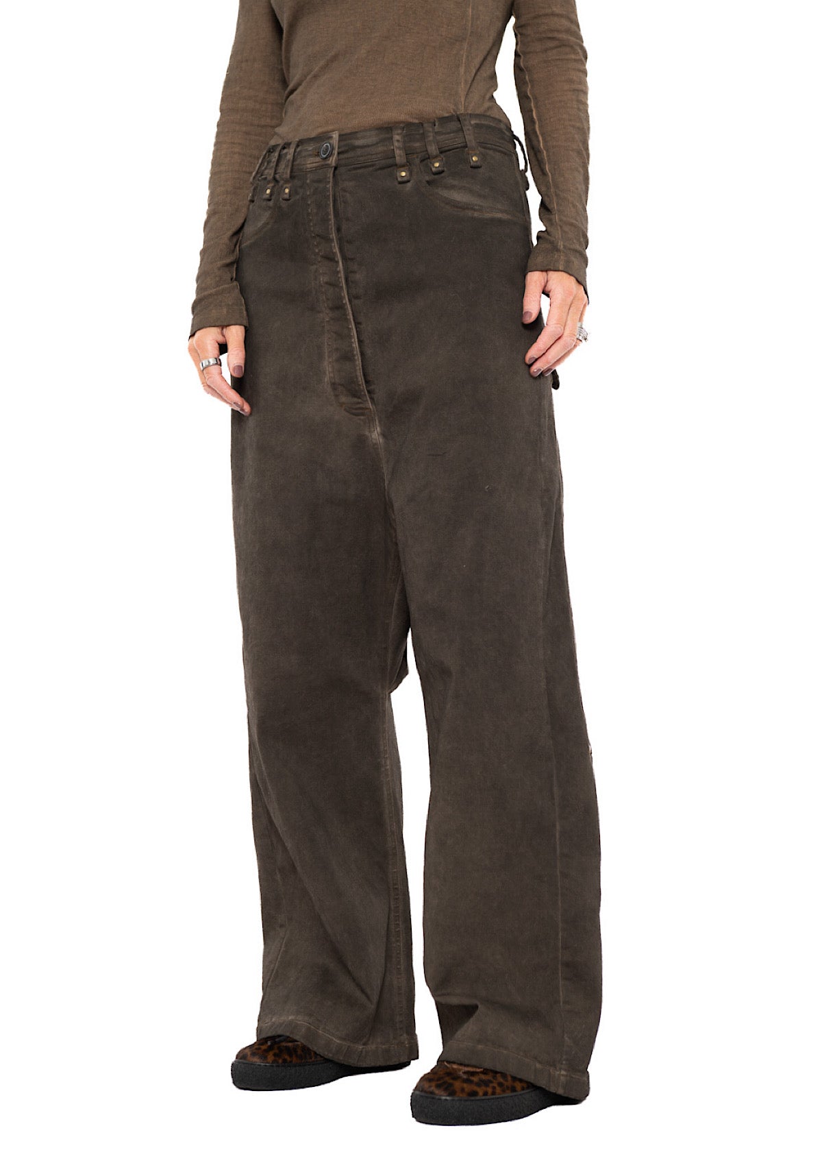 GARMENT-DYED WIDE-LEG DENIM TROUSER