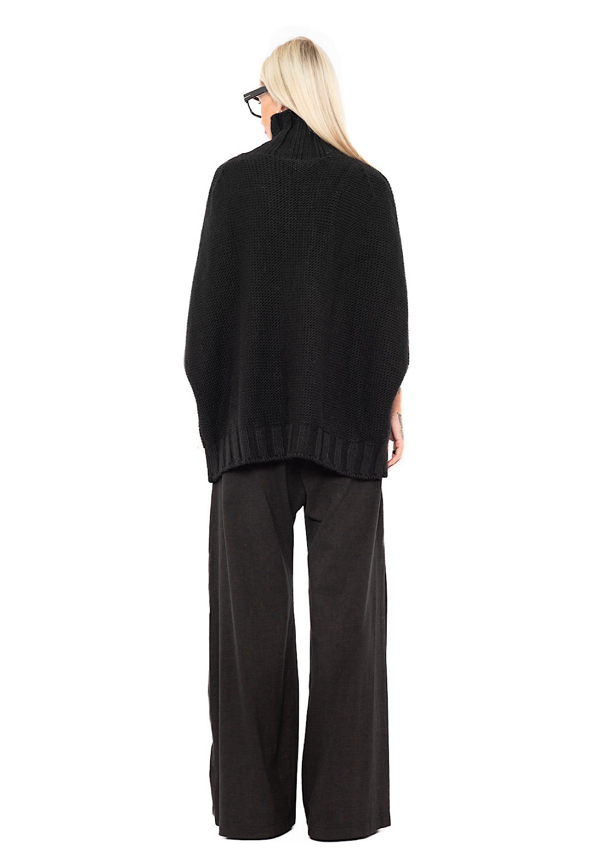 HIGH NECK KNITTED PULLOVER