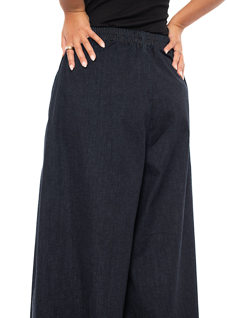 STRETCH PLEATED WIDE-LEG TROUSER