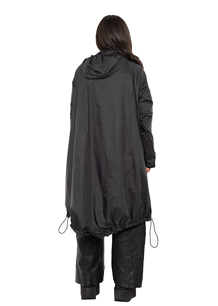 TECHNICAL RAIN COAT