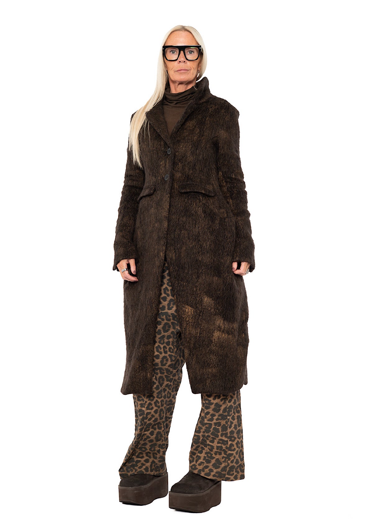 SCULPTED LONG-HAIR WOOL COAT