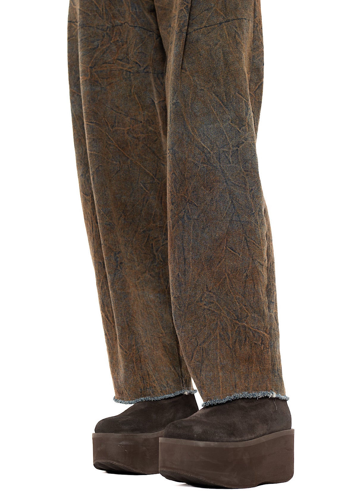 STONE-WASHED DENIM BANANA-LEG TROUSER