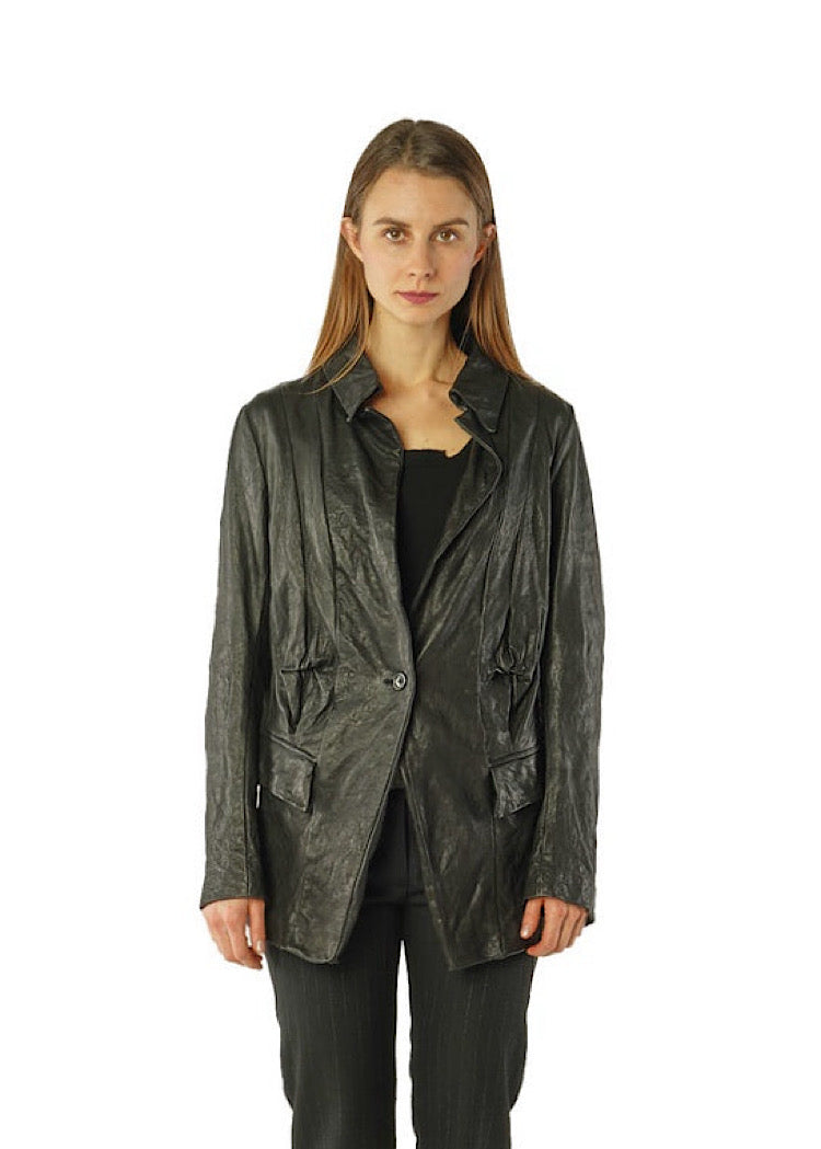 FITTED LAMB LEATHER BLAZER *UMBRA* (SHOWN IN BLACK)