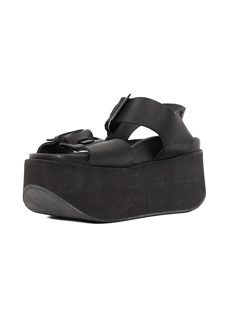 PRE-LOVED LOFINA SANDAL