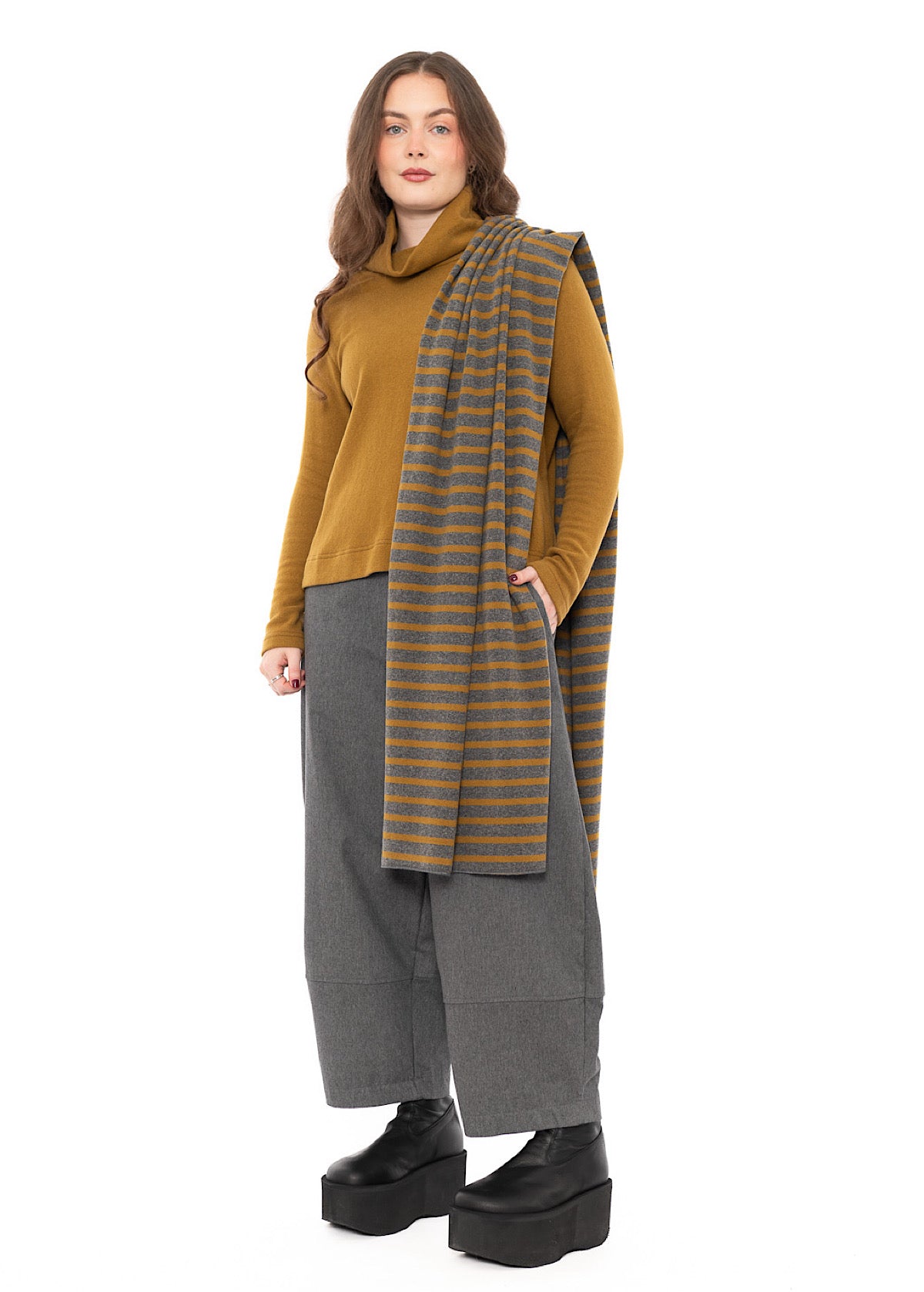 SIGNATURE STRIPED SEGOVIA SCARF