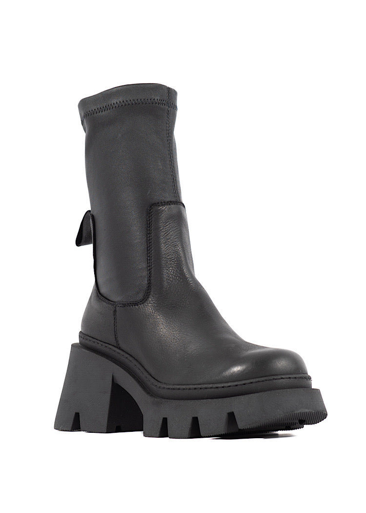 LOFINA BOOT