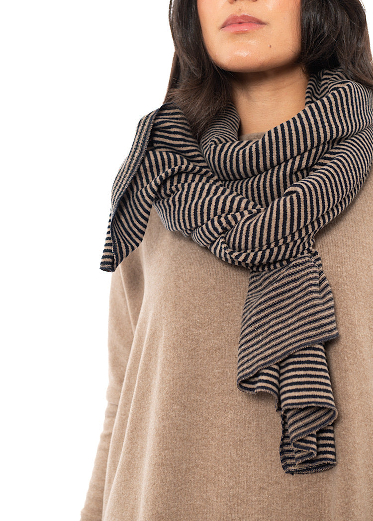 SIGNATURE STRIPED SEGOVIA SCARF