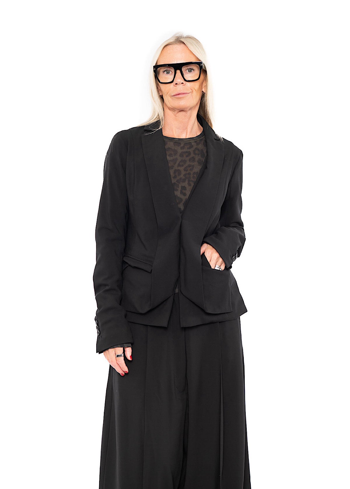 TAILORED WOOL BLAZER