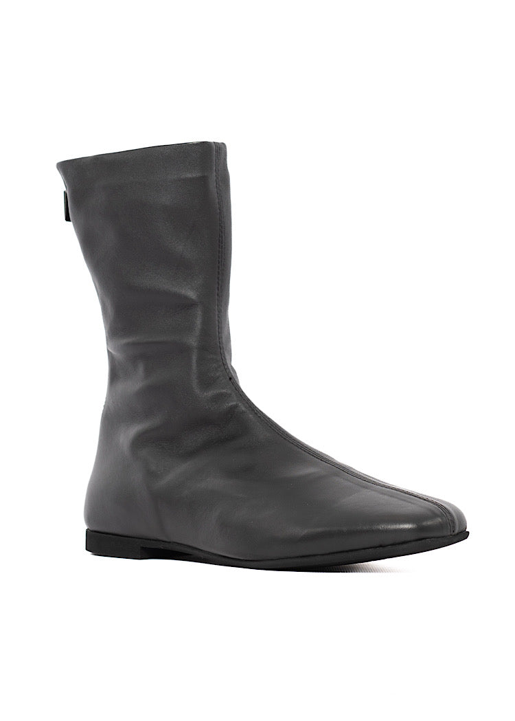 CL SHORT STRETCH LEATHER BOOT