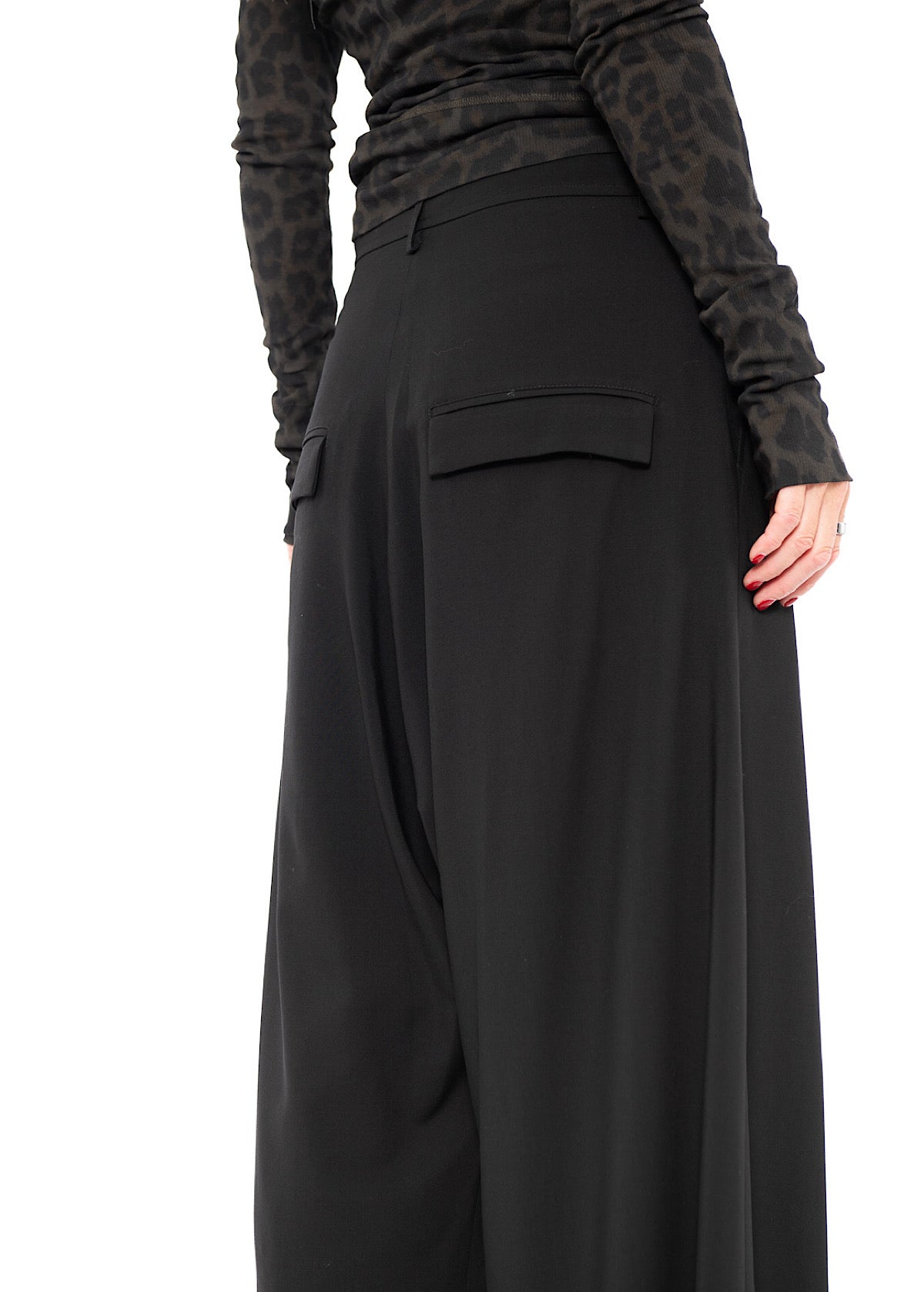 SIGNATURE WIDE-LEG TAILORED TROUSER