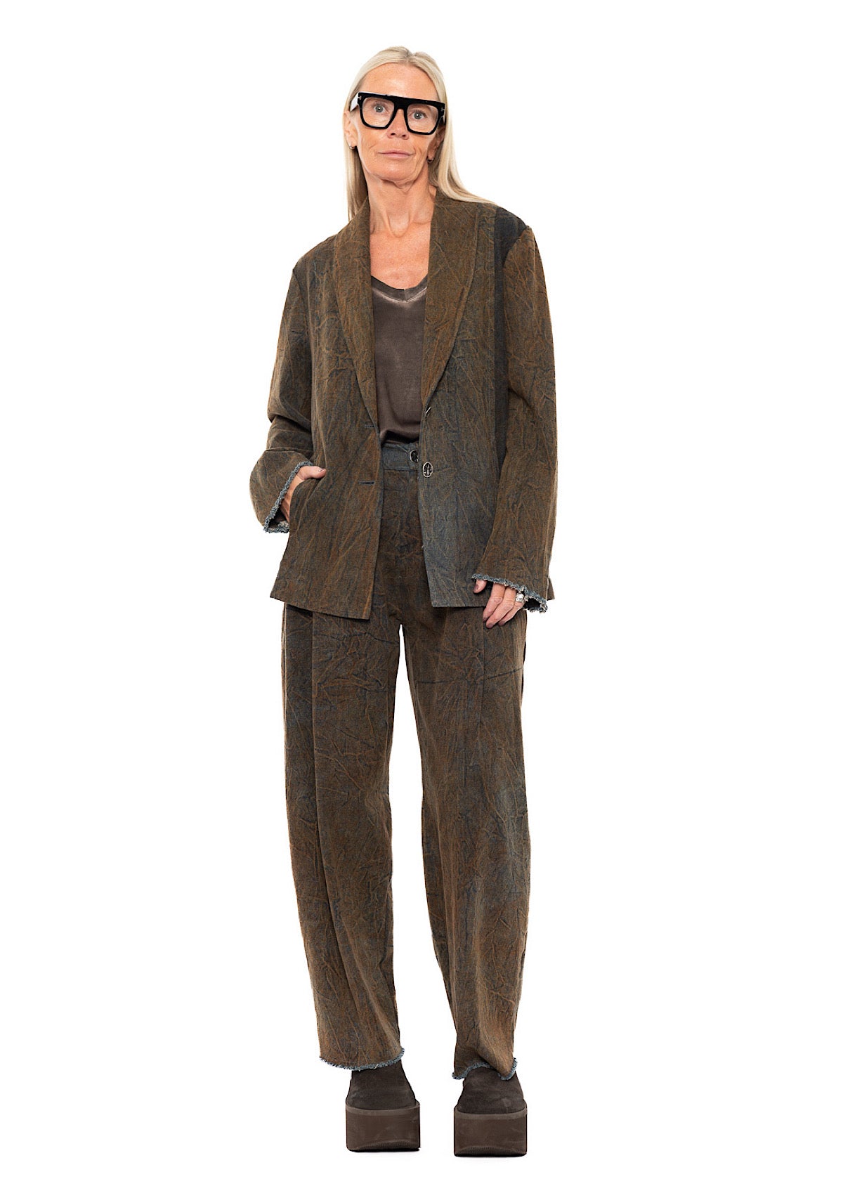 STONE-WASHED DENIM BANANA-LEG TROUSER