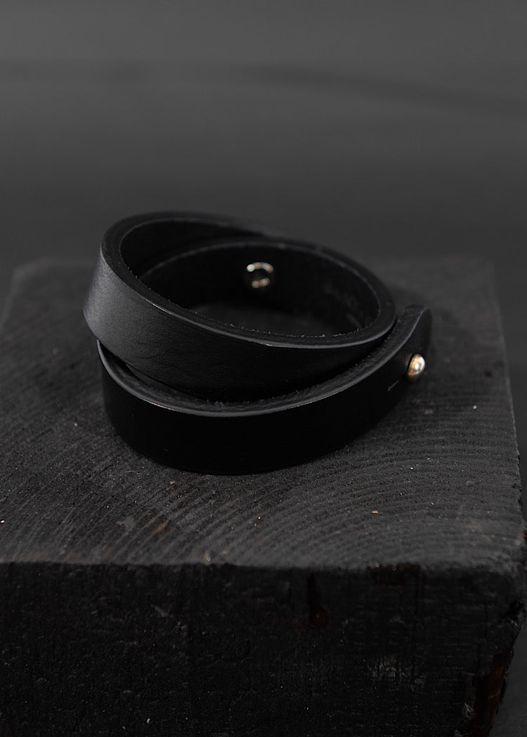 SKIN MACHINE FEARLESS CUFF