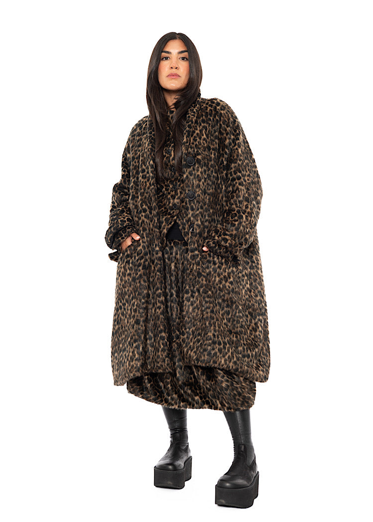 OVERSIZED FAUX FUR LEOPARD PRINT COAT