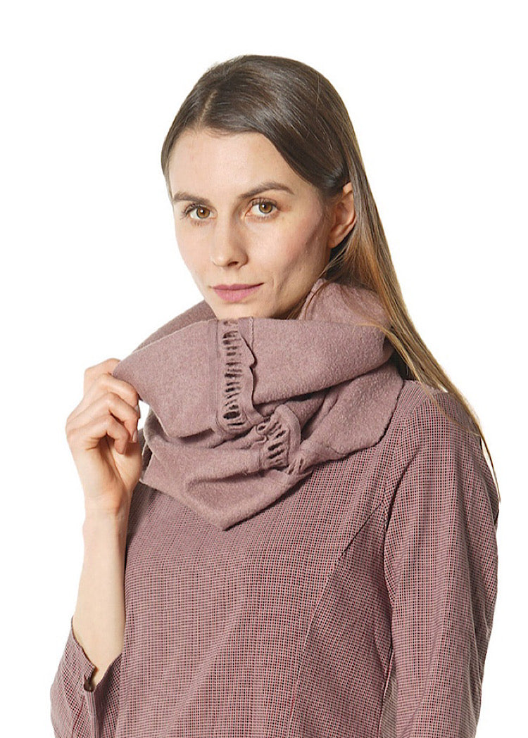 BOILED WOOL LADDER STITCH COLLAR *LAVA* (Shown in CRYSTAL)
