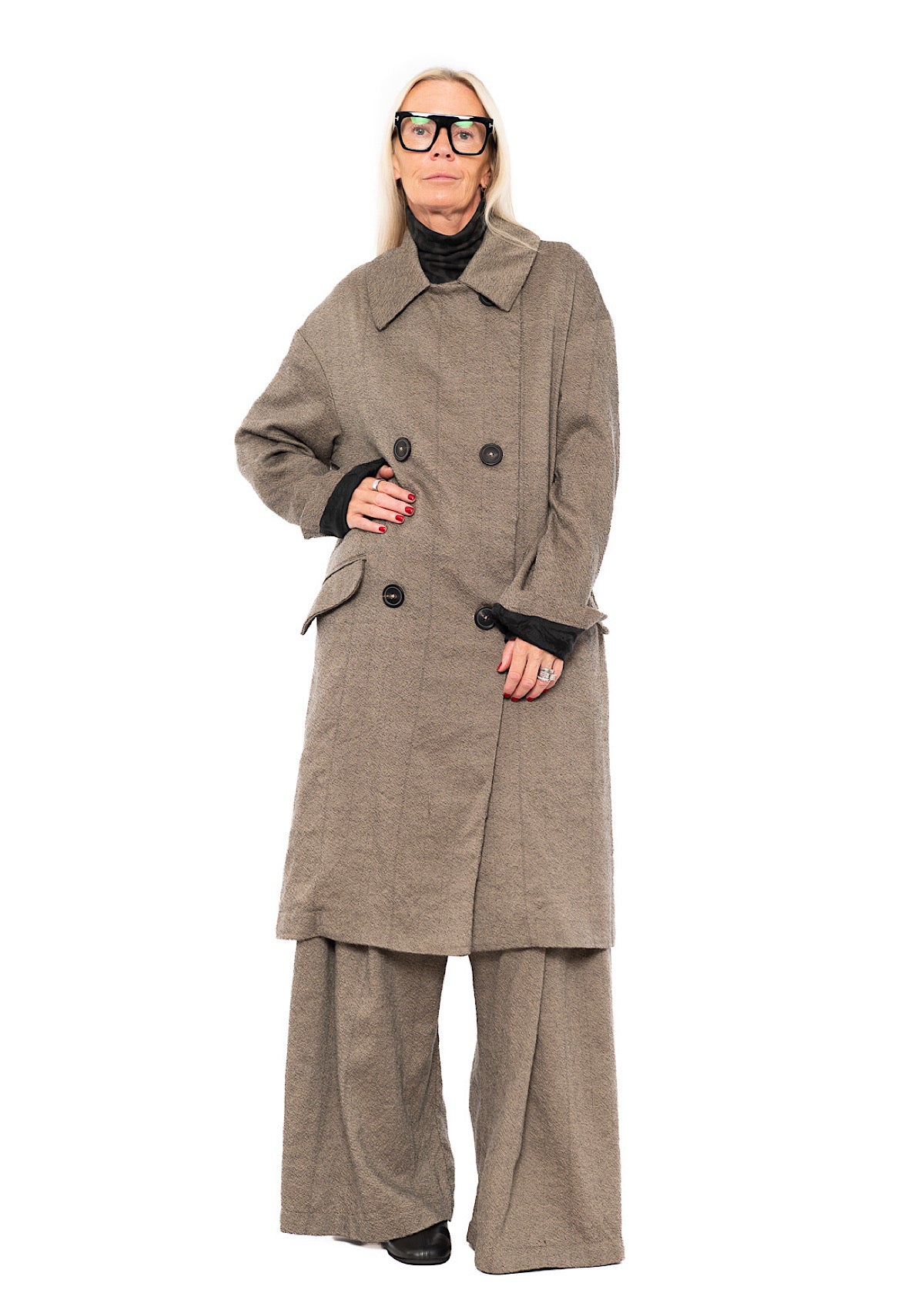 DOUBLE-BREASTED PINSTRIPE WOOL COAT