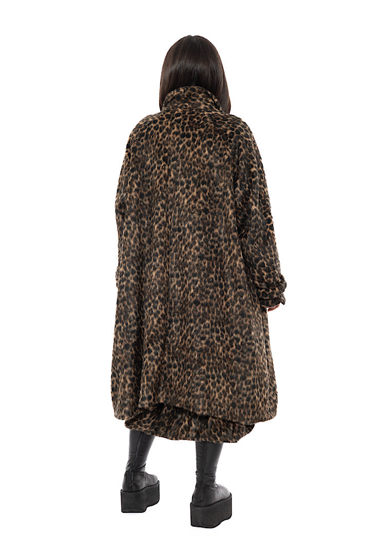 OVERSIZED FAUX FUR LEOPARD PRINT COAT