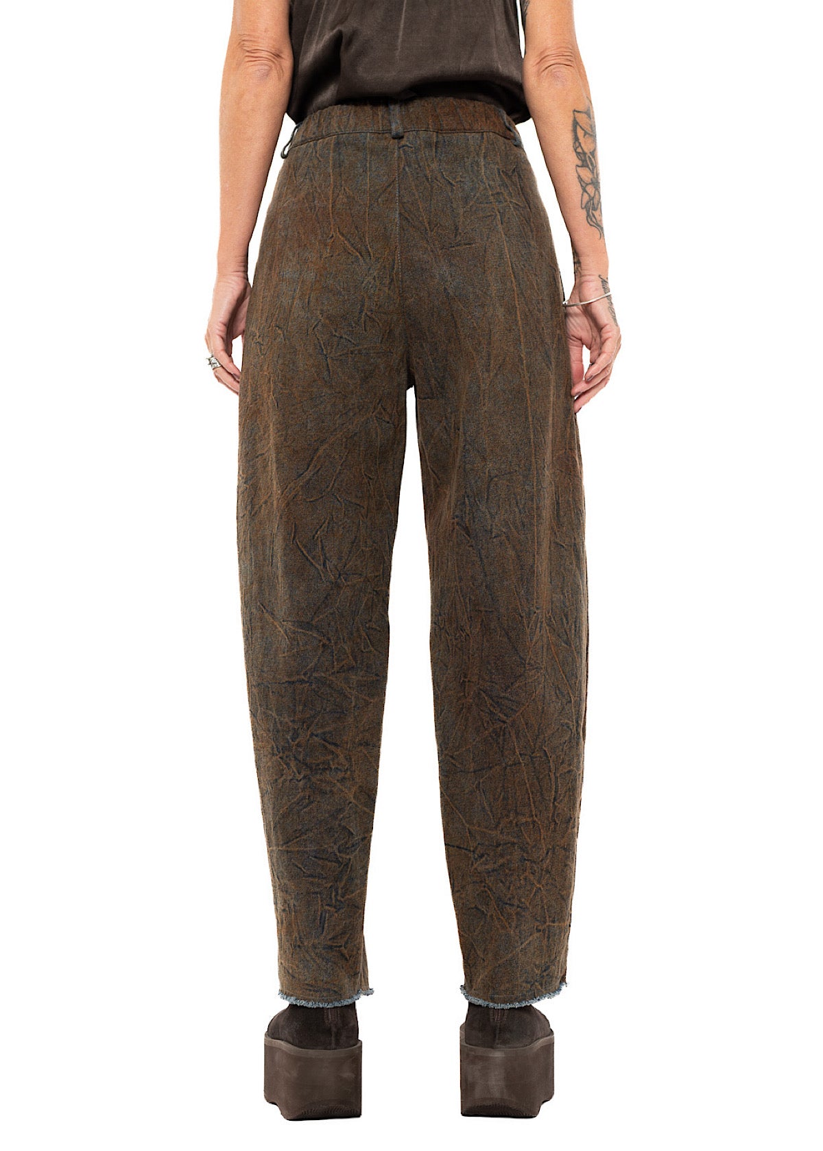 STONE-WASHED DENIM BANANA-LEG TROUSER