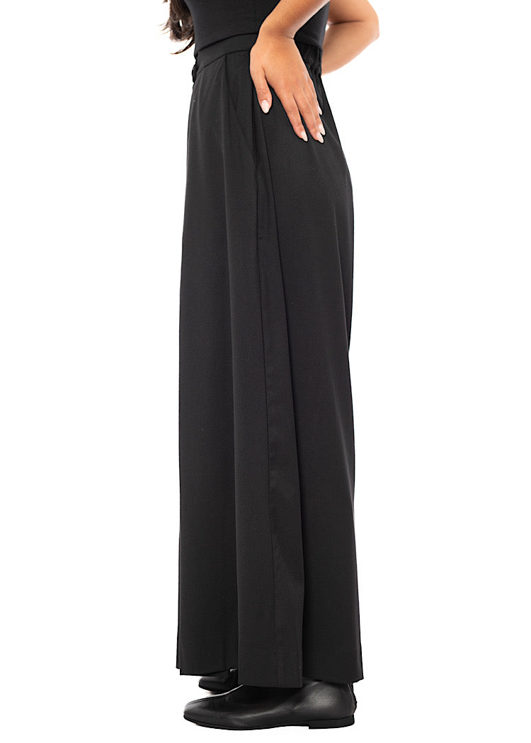 PLEATED WIDE LEG TROUSER