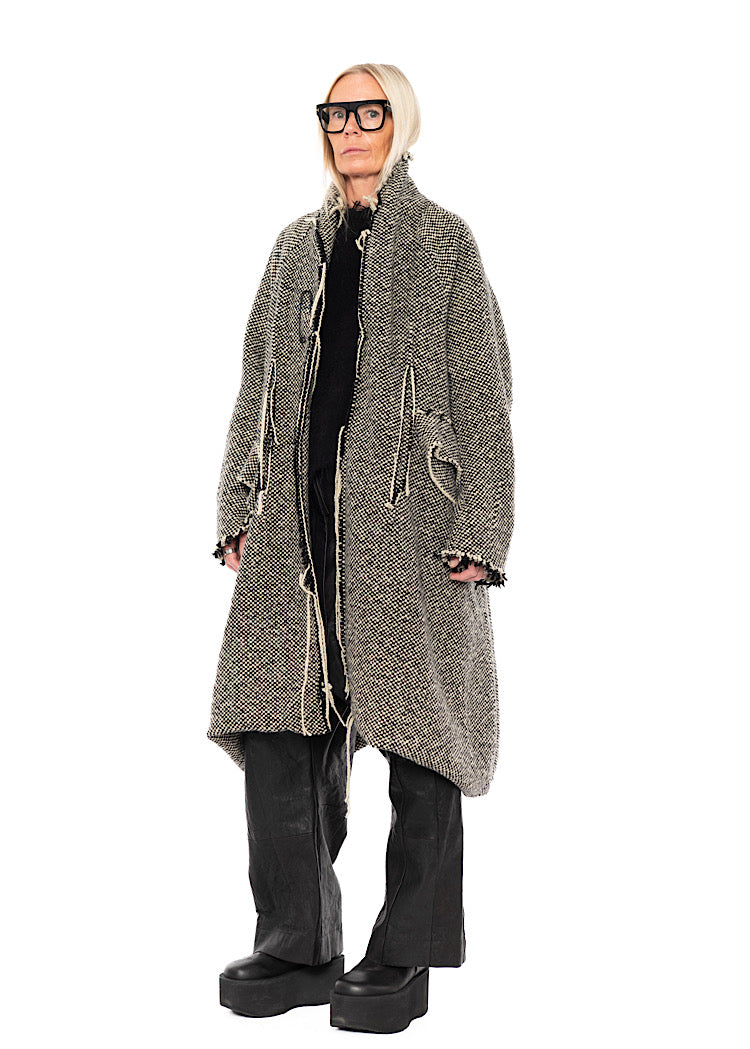 OVERSIZED DISTRESSED CHECK WOOL COAT