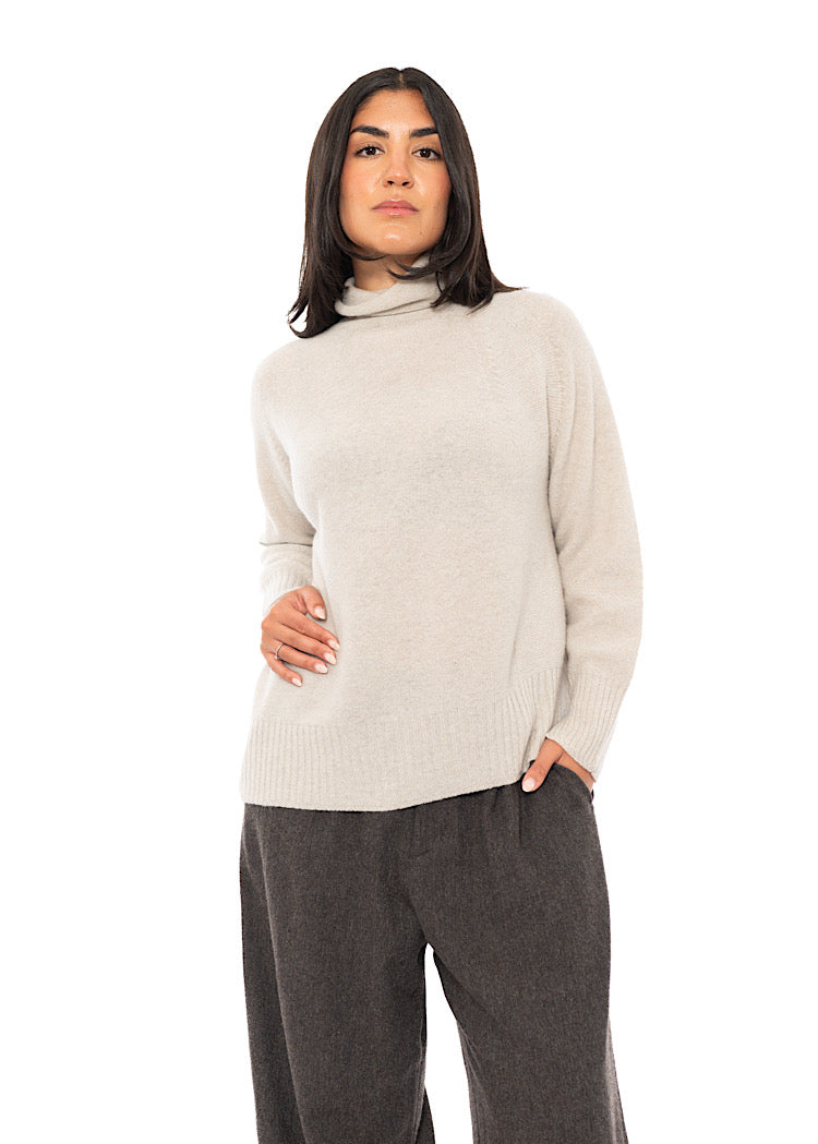 RELAXED FINE WOOL TURTLENECK PULLOVER
