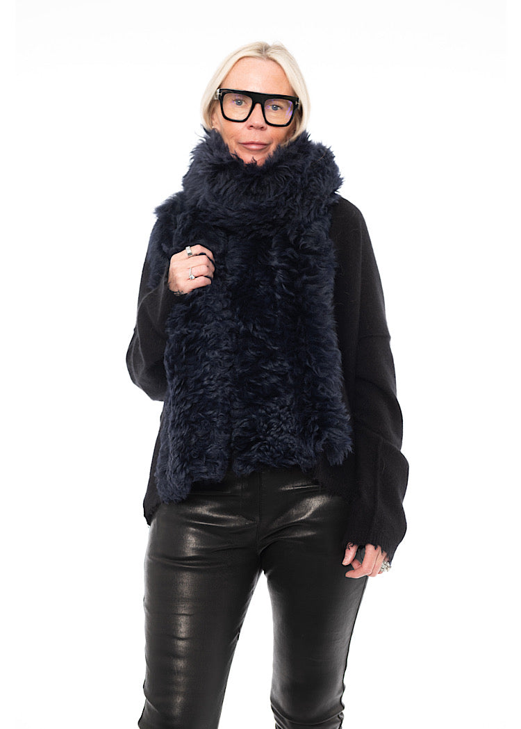 DOM GOOR LONG FUR SCARF
