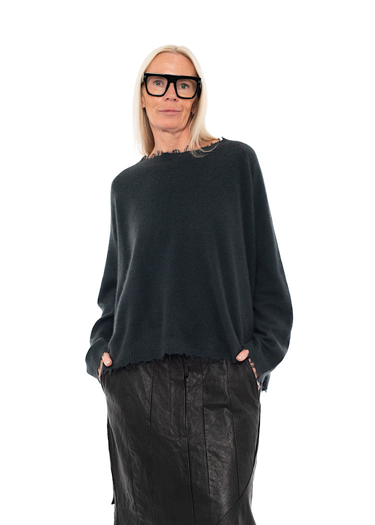 DISTRESSED MERINO RACCOON PULLOVER