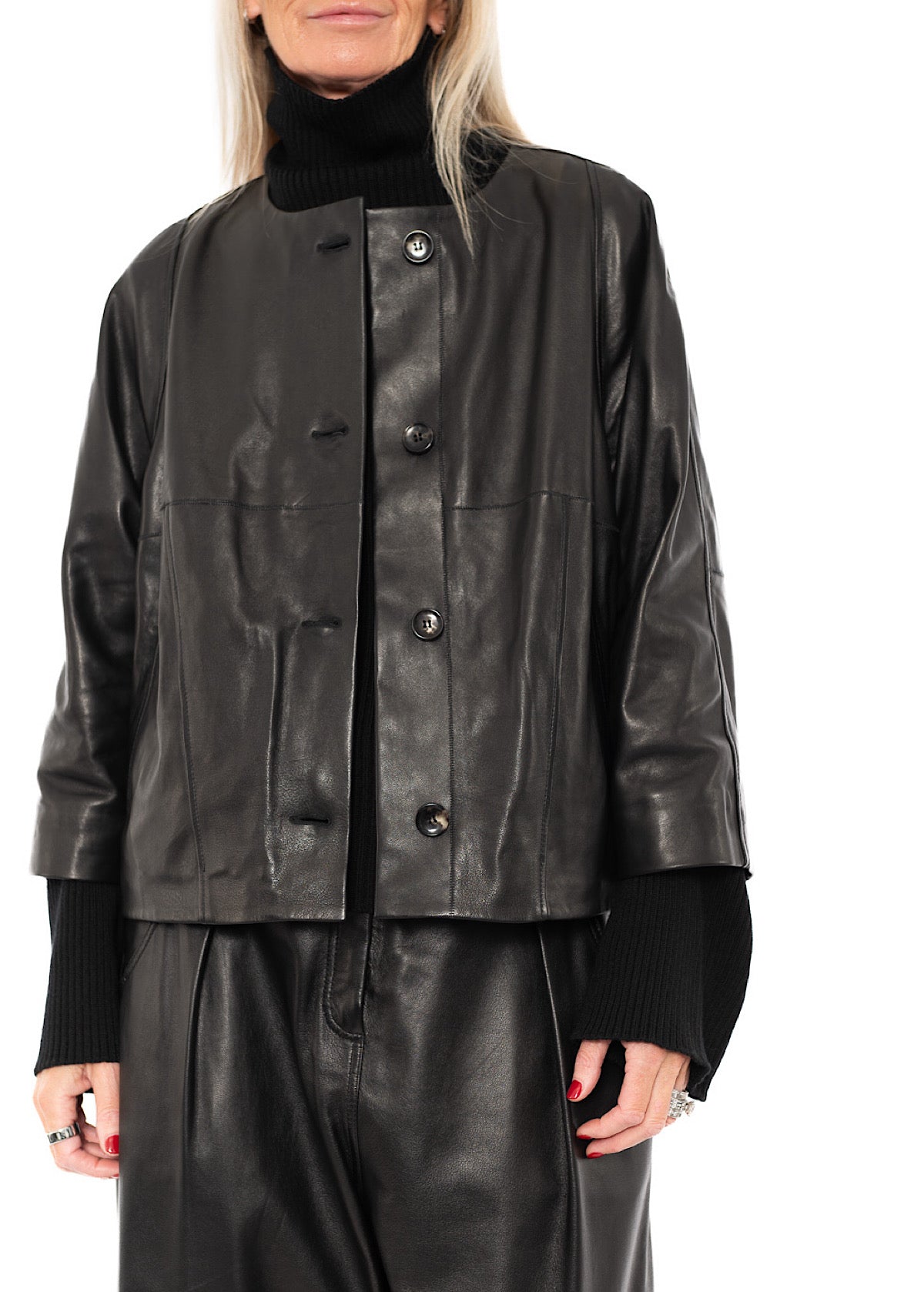SIGNATURE LEATHER JACKET