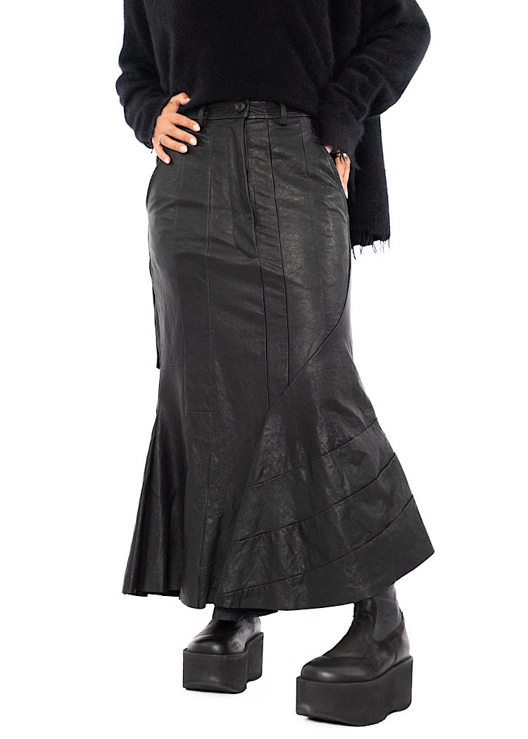 ASYMMETRIC FLARED LEATHER SKIRT
