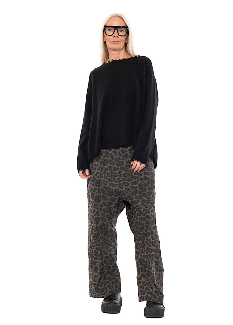 DISTRESSED MERINO RACCOON PULLOVER