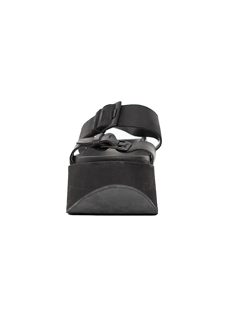 PRE-LOVED LOFINA SANDAL