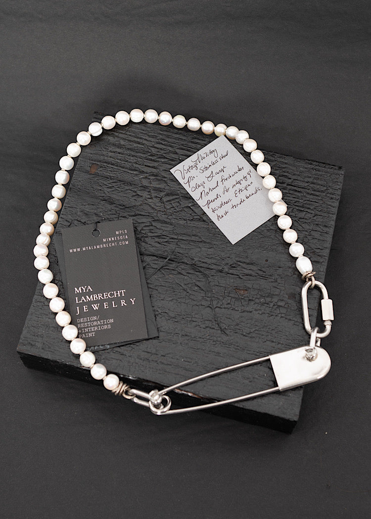 MYA LAMBRECHT NECKLACE