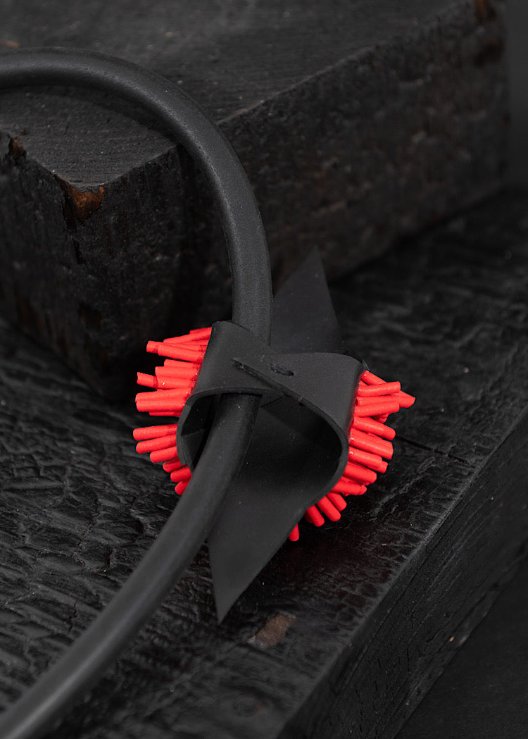 MIKAs BOTAN NECKLACE