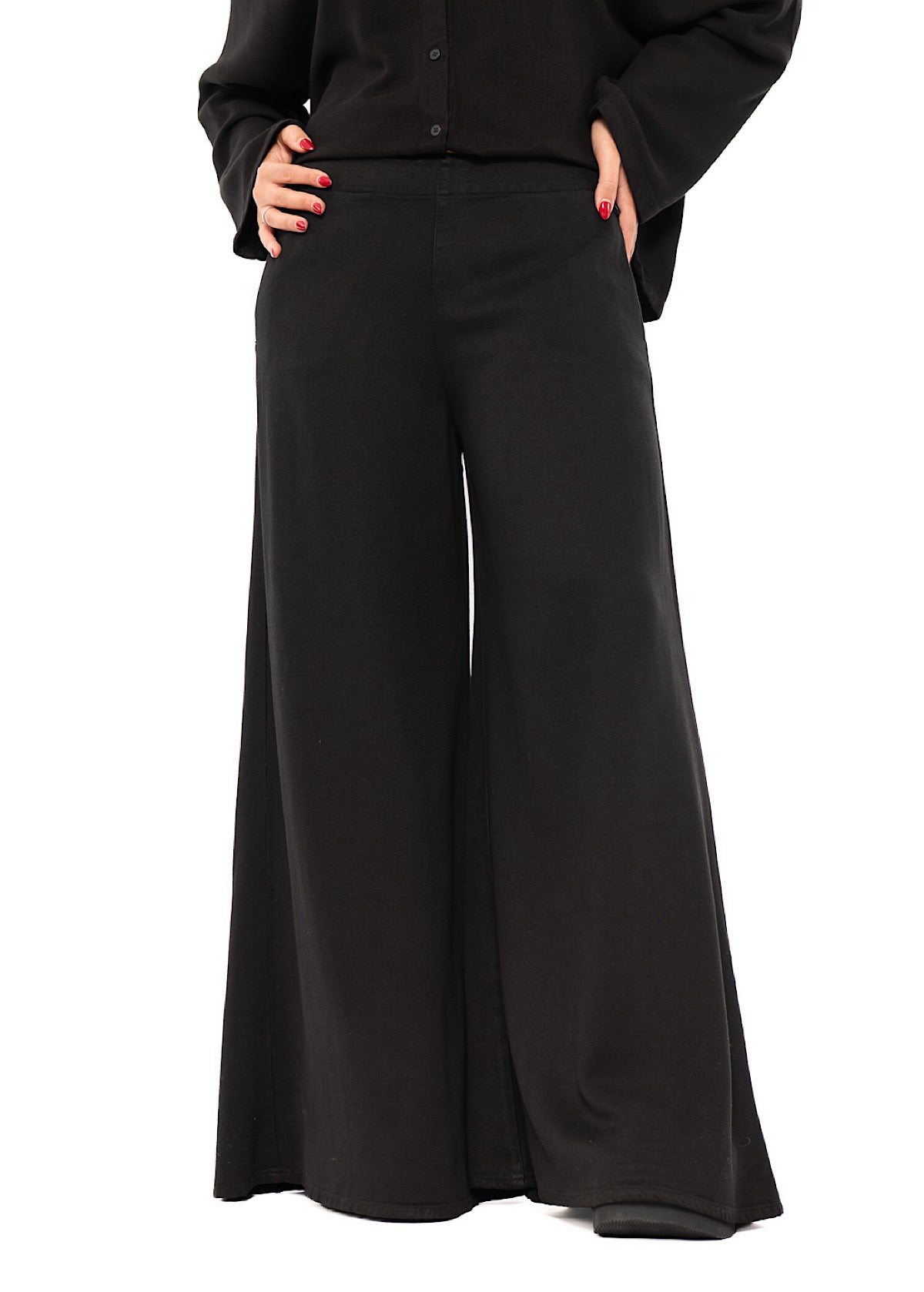 HIGH-WAISTED WIDE LEG TROUSER