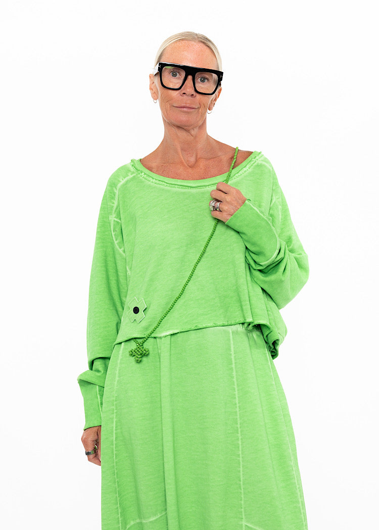 PLU ACROSS LONG NECKLACE