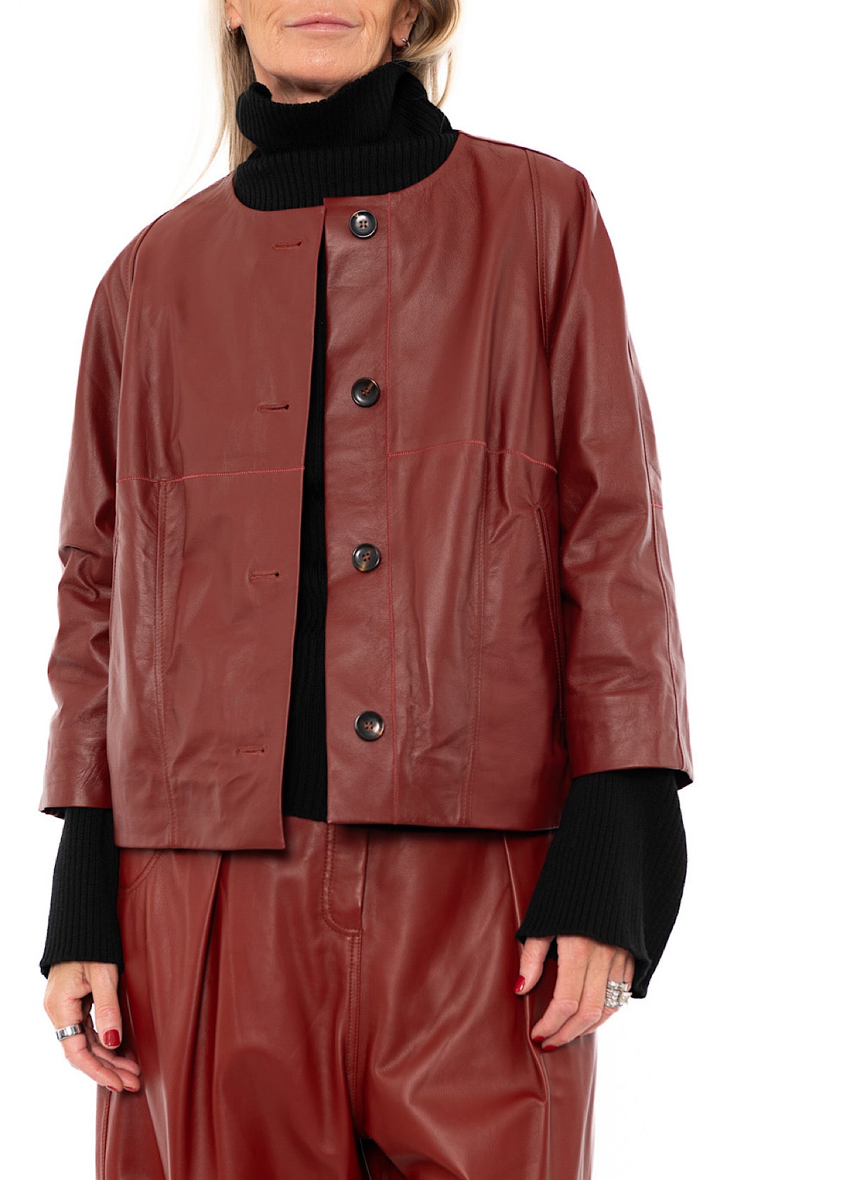 SIGNATURE LEATHER JACKET