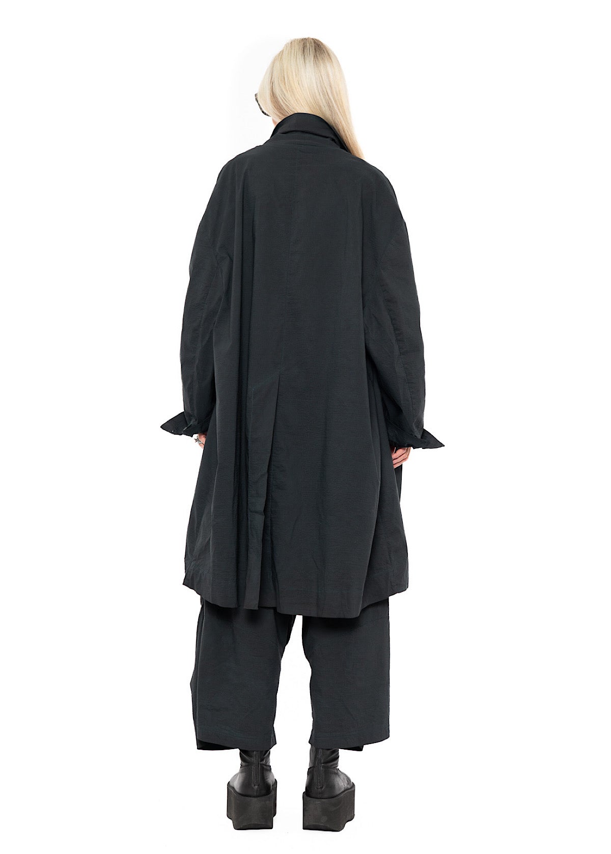 SIGNATURE OVERSIZED COAT