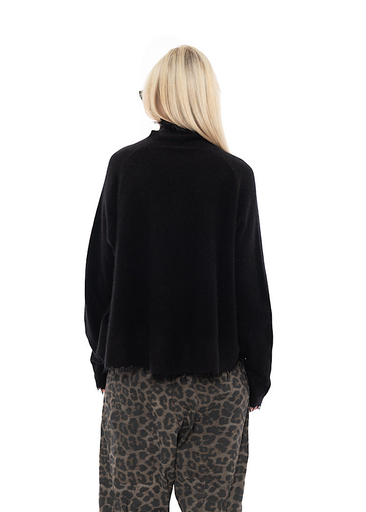 SIGNATURE MERINO RACCOON KNIT