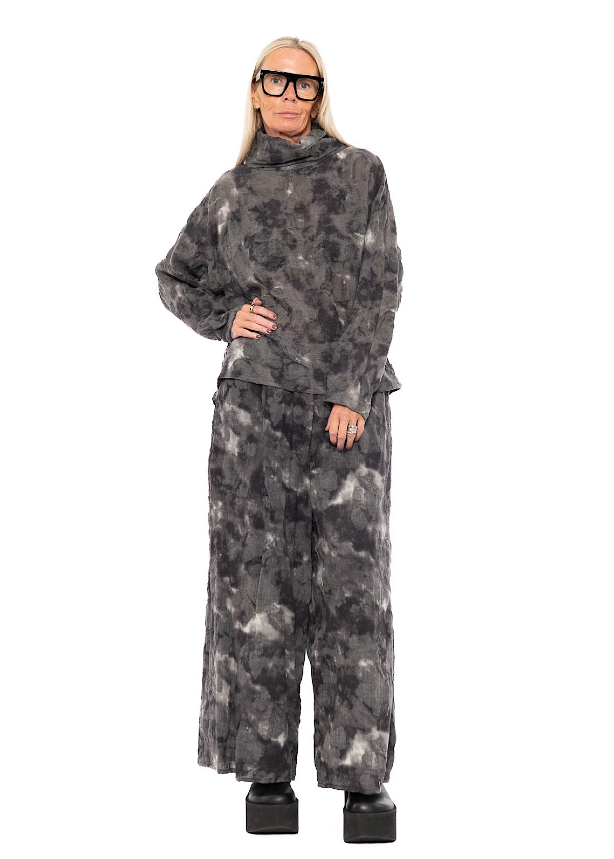 TEXTURED HIGH NECKLINE TOP