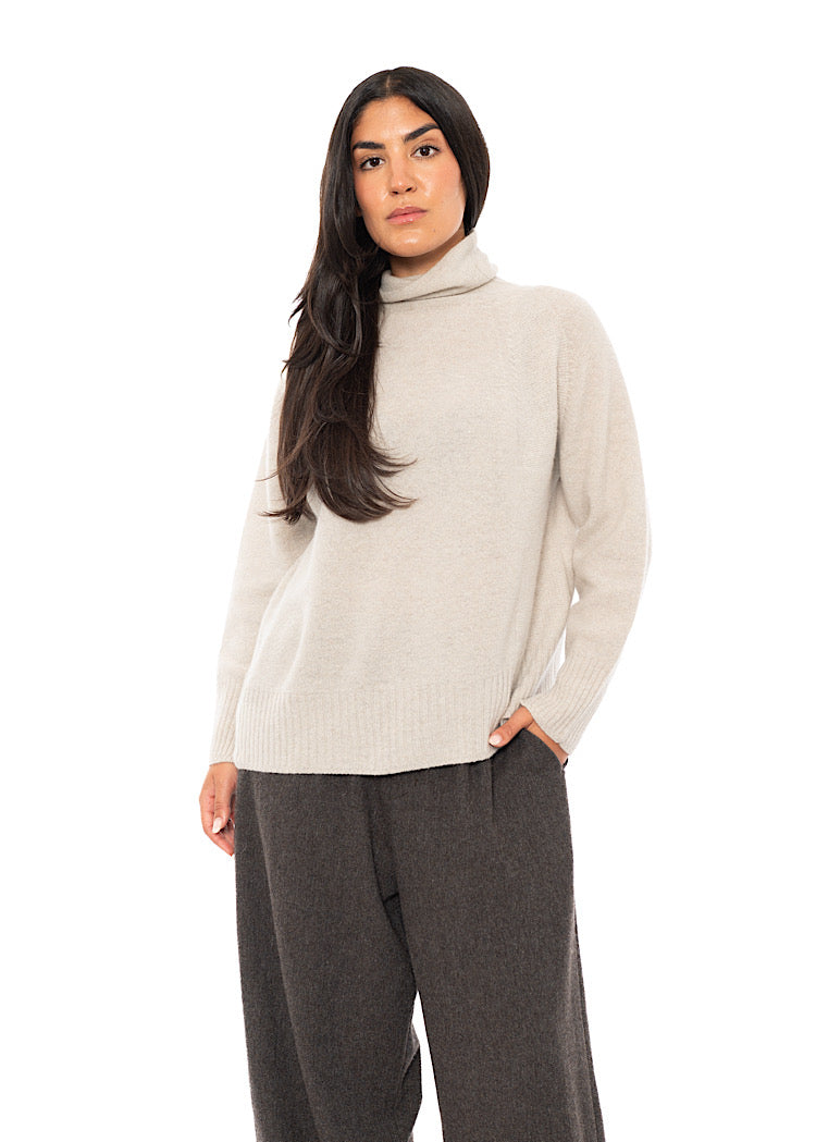 RELAXED FINE WOOL TURTLENECK PULLOVER