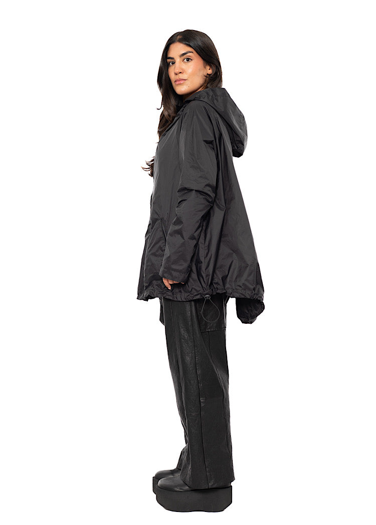 TECHNICAL RAIN JACKET