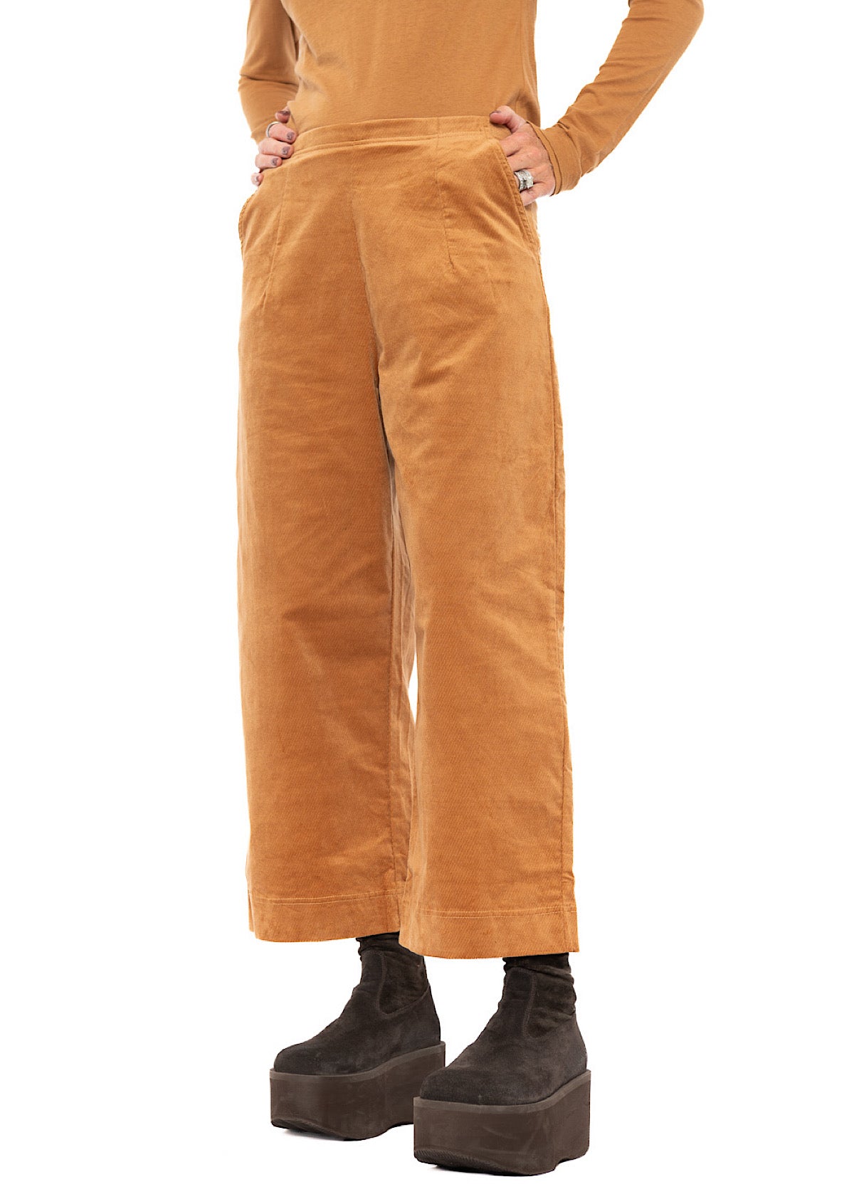 STRETCH-VELVET WIDE LEG TROUSER