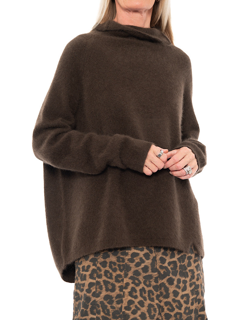 SIGNATURE RACCOON FUNNEL NECK KNIT