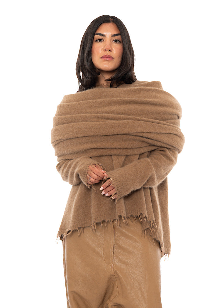 OVERSIZED FRAYED KNIT SCARF