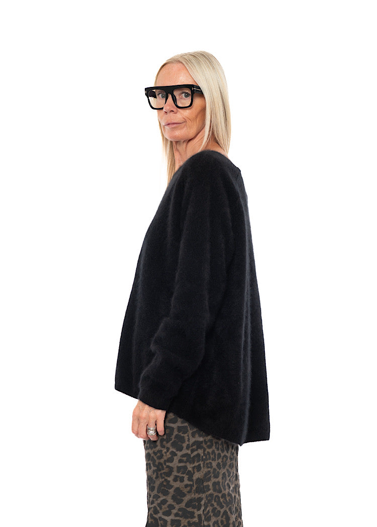 SIGNATURE RACCOON HAIR KNIT