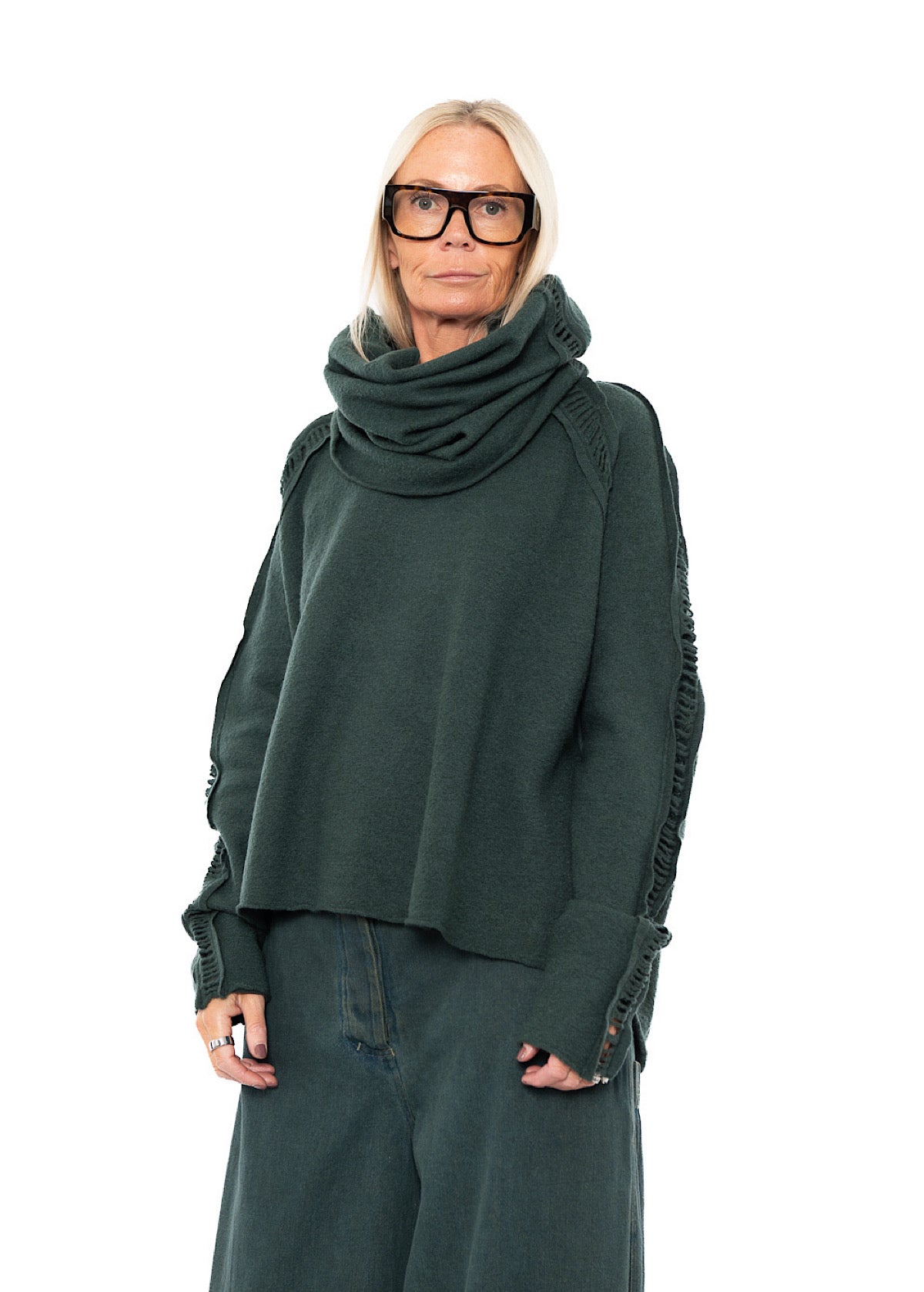 BOILED WOOL LADDER STITCH COLLAR