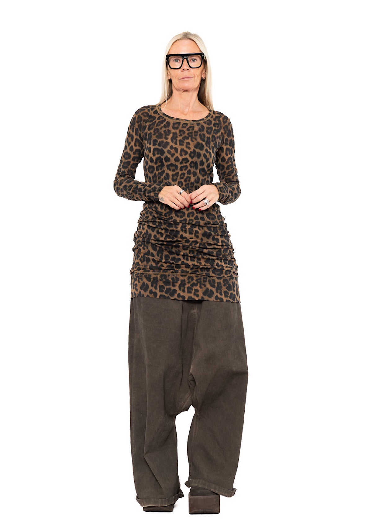 FITTED LEOPARD PRINT LONGLINE T-SHIRT