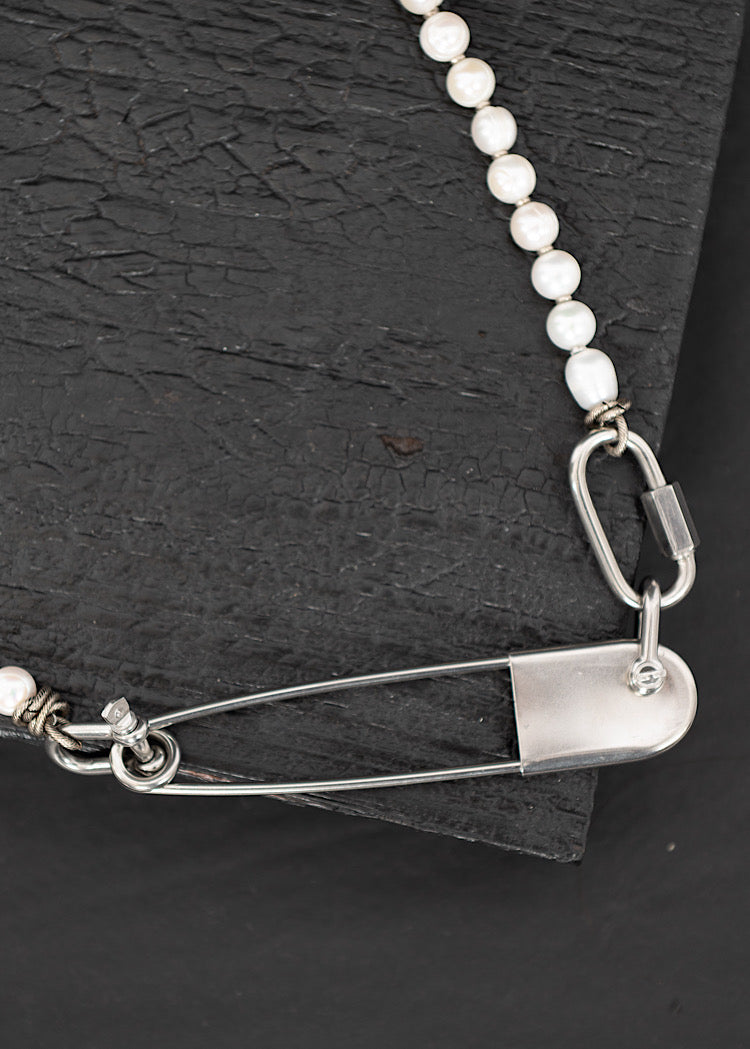 MYA LAMBRECHT NECKLACE