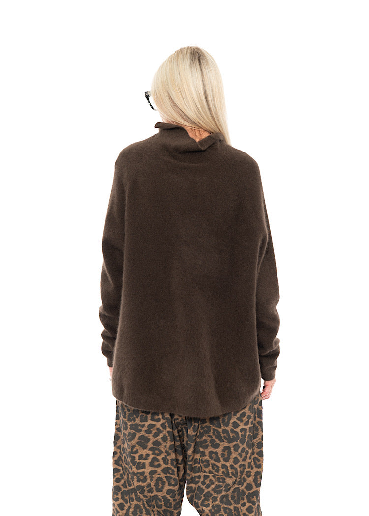 SIGNATURE RACCOON FUNNEL NECK KNIT