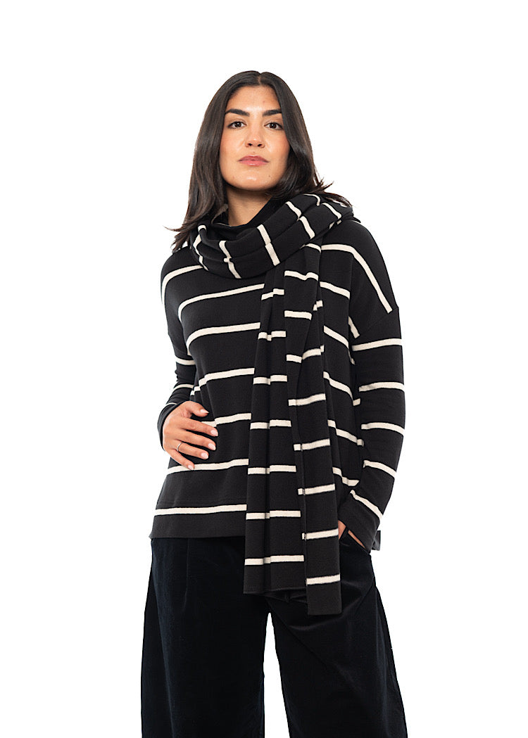 SIGNATURE STRIPED SEGOVIA SCARF