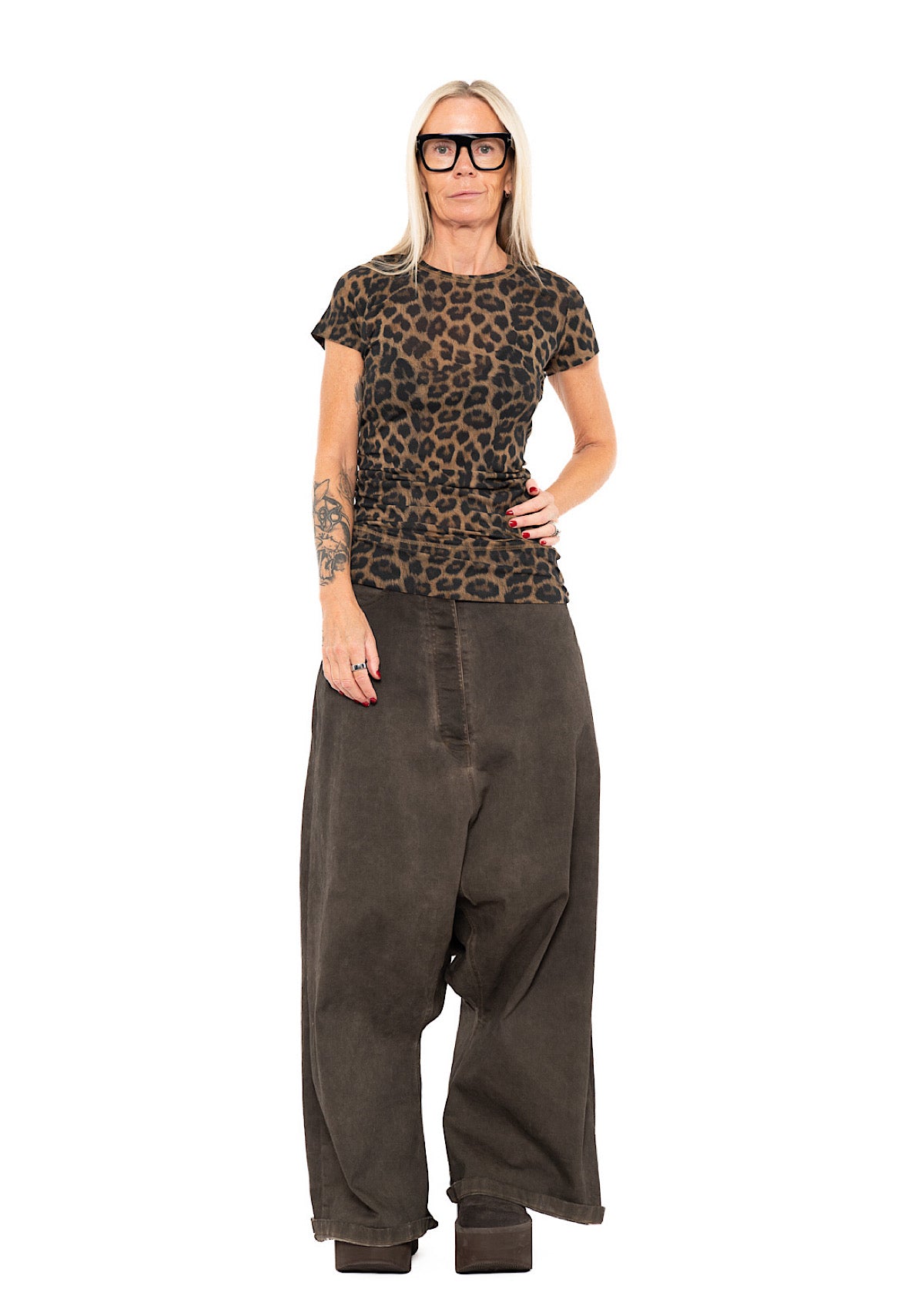 FITTED LEOPARD PRINT SHORT-SLEEVE T-SHIRT